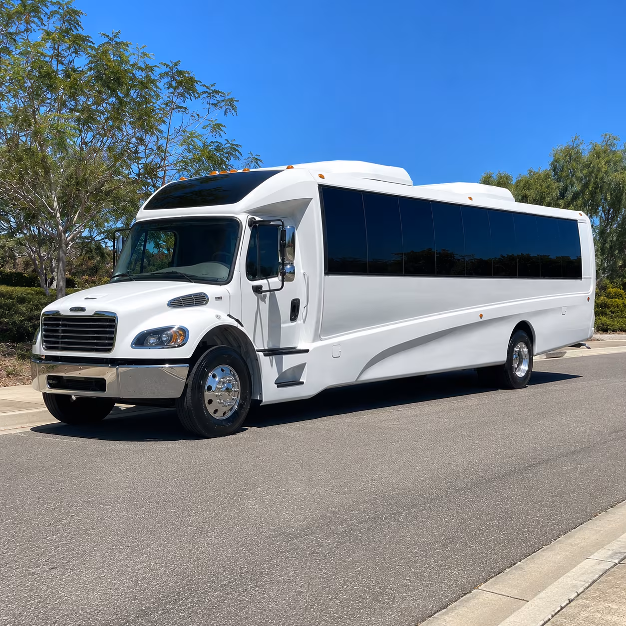 broomfield 20 passenger minibus