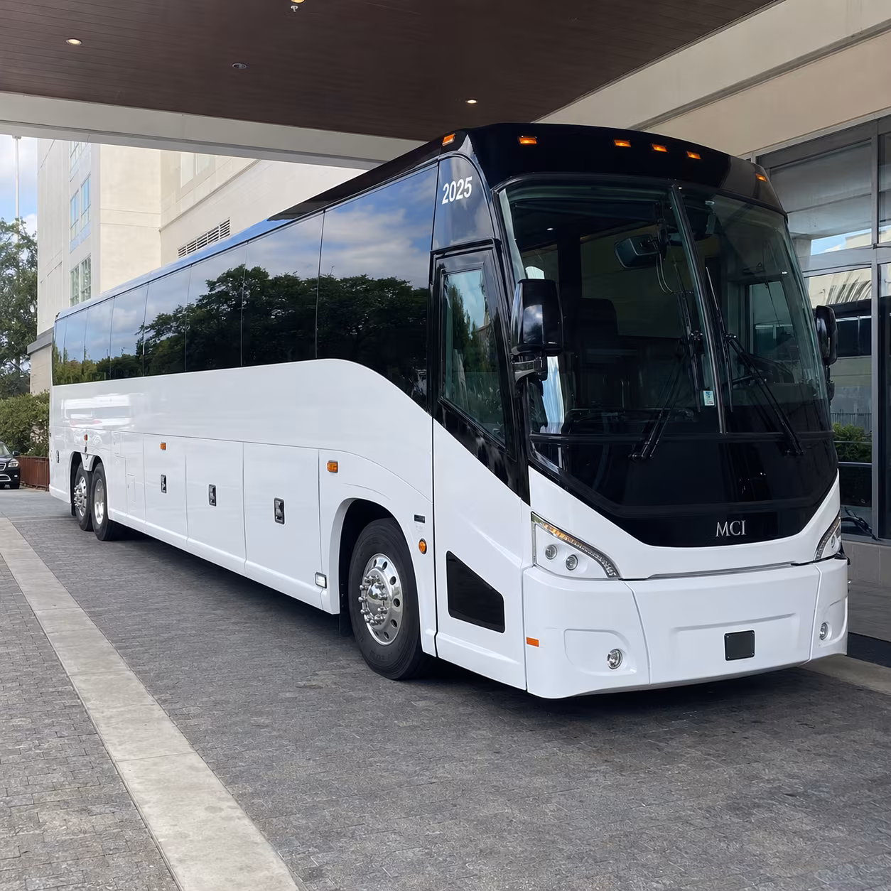 broomfield 54 passenger charter bus